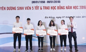 Duy Tân trao Học bổng, Phát thưởng lên tới hơn 11 tỉ trong Lễ Kỷ niệm 68 năm Ngày Học sinh Sinh viên Việt Nam - 2018